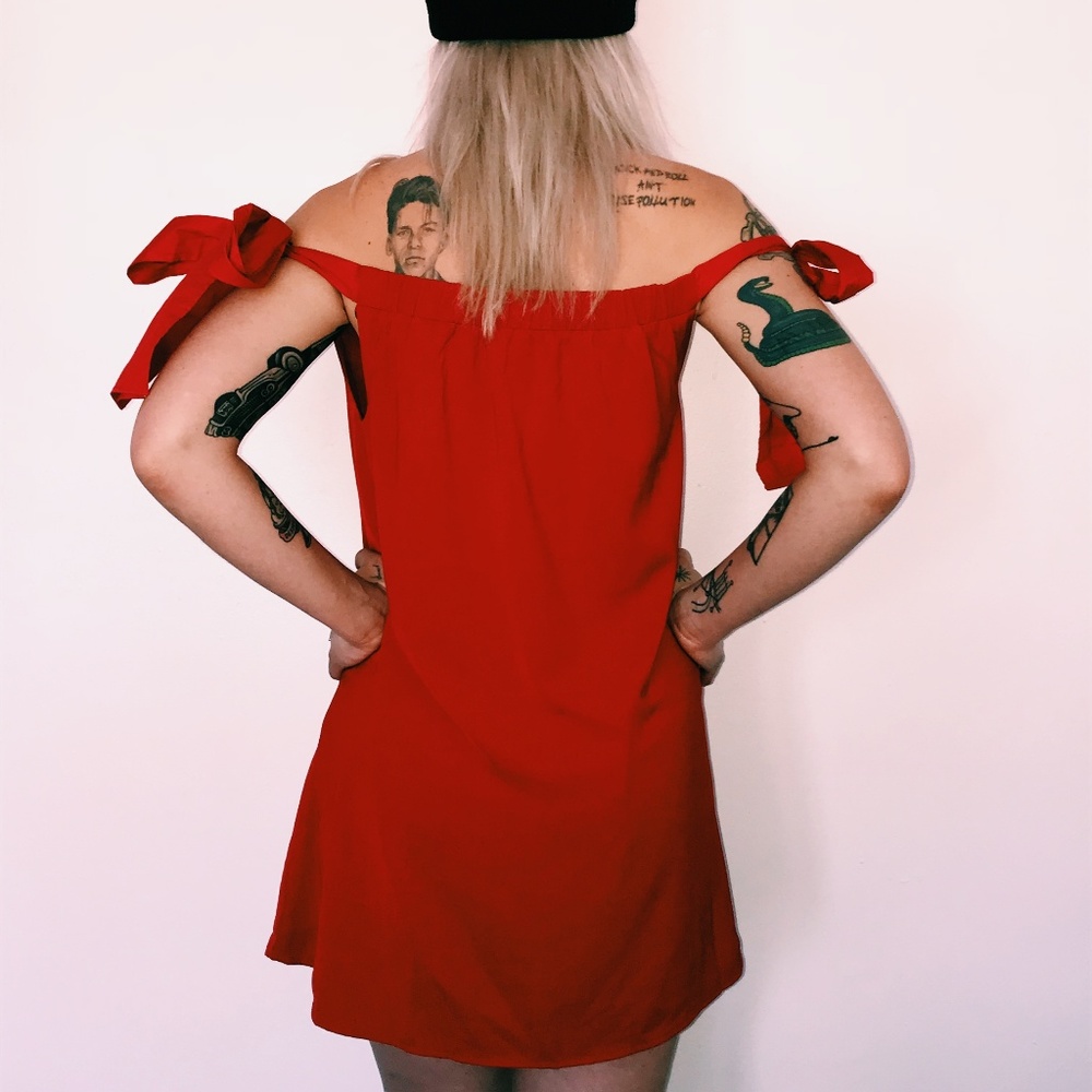 Lydia Dress - Picture 3 of 3